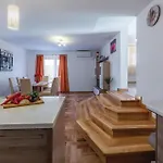 Nyaraló Three-bedroom In *
