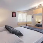 Three-Bedroom Holiday Home In Buje Holiday home *
