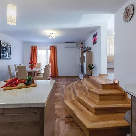Prázdninový dům Three-bedroom In *