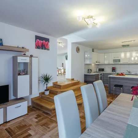 Prázdninový dům Three-bedroom In Buje