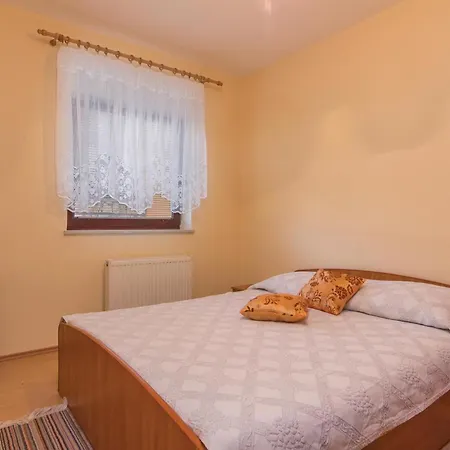 Three-bedroom In بيت للعطل *
