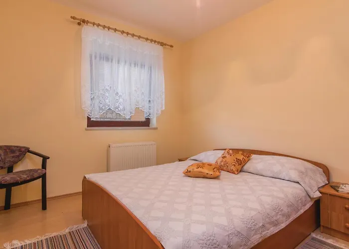 Three-bedroom In Vakantiehuis *