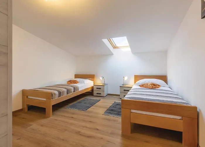 Three-bedroom In Vakantiehuis *