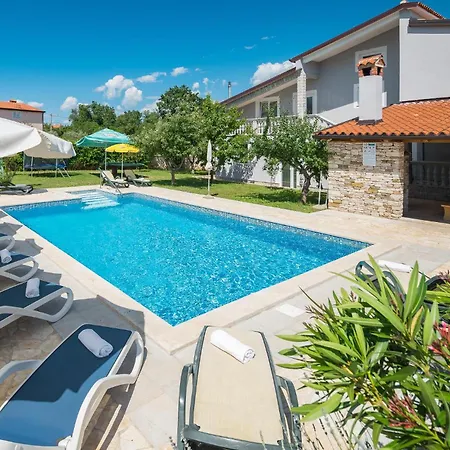 Nice Home In Buje With Outdoor Swimming Pool Holiday home *