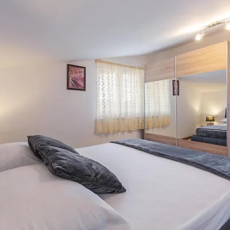 Nice Home In Buje With Outdoor Swimming Pool Holiday home *